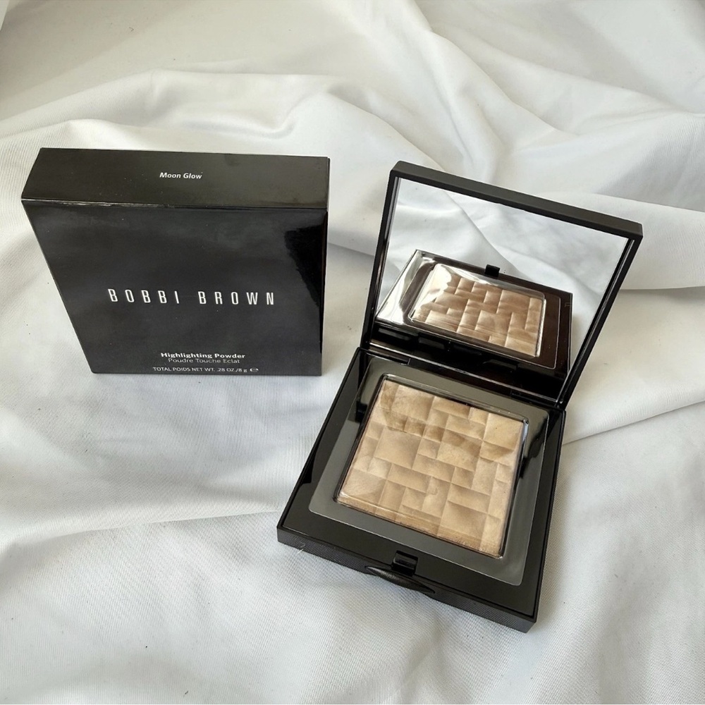 Bobbi Brown Highlighting Powder Moon Glow 0.28 oz 8 g New In Box